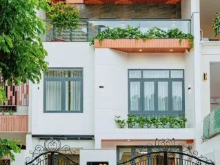 Bán LIÊN KẾ MỸ THÁI 3 (đối diện trường Canada) dt 7x20m