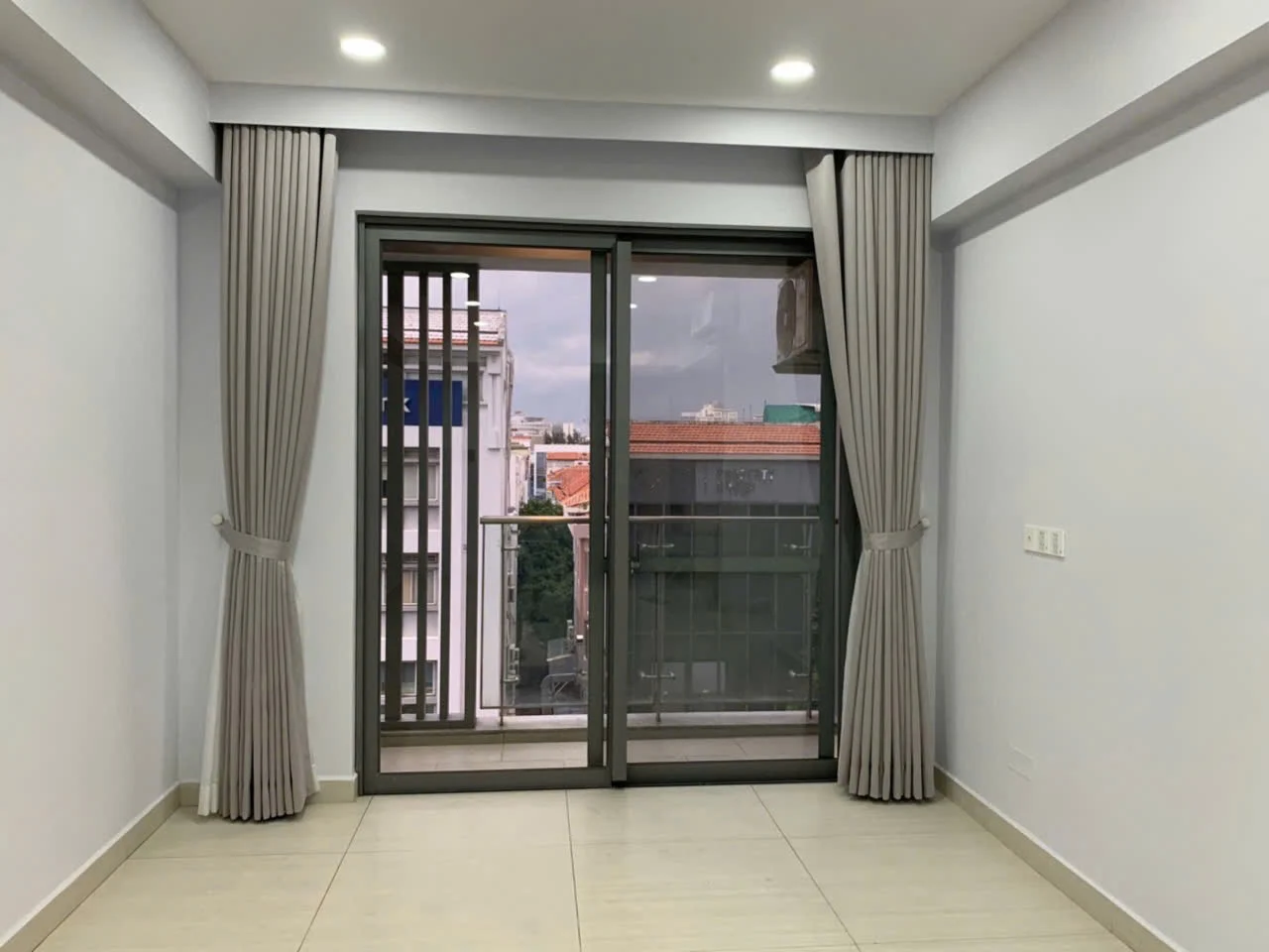 Chính chủ gởi bán căn hộ Urban Hill 2phong 2wc giá 5,3 tỷ SIÊU HOT