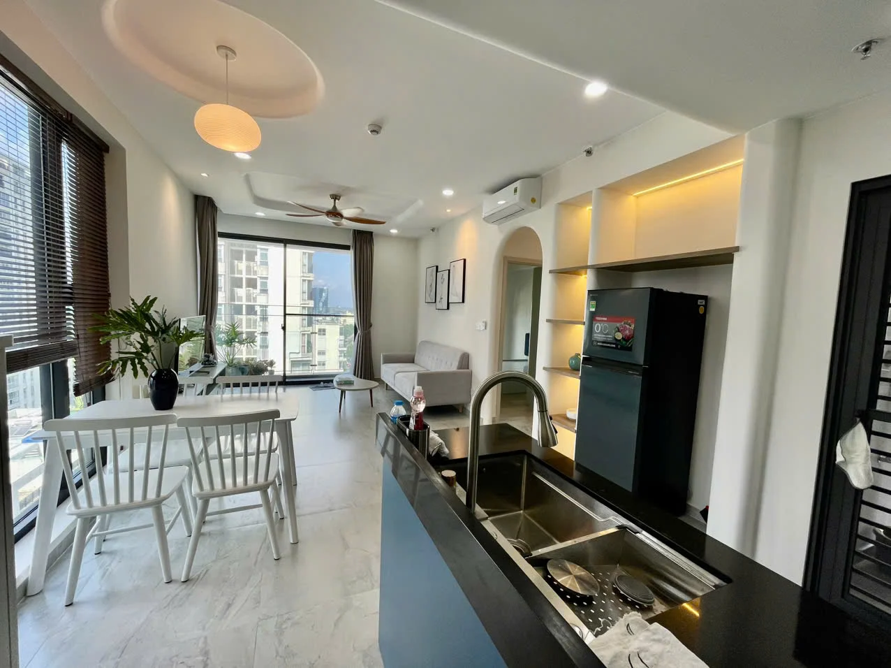 Cho thuê căn hộ Cardinal Court 76m 2 phòng có full đồ