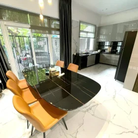 Bán biệt thự khu Mỹ Thái Quận 7 dt 7x18m trệt 2 lầu giá 34 tỷ