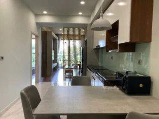 Bán căn hộ Midtown M5 tầng 2 dt 102m 2pn bán giá 8,7 tỷ