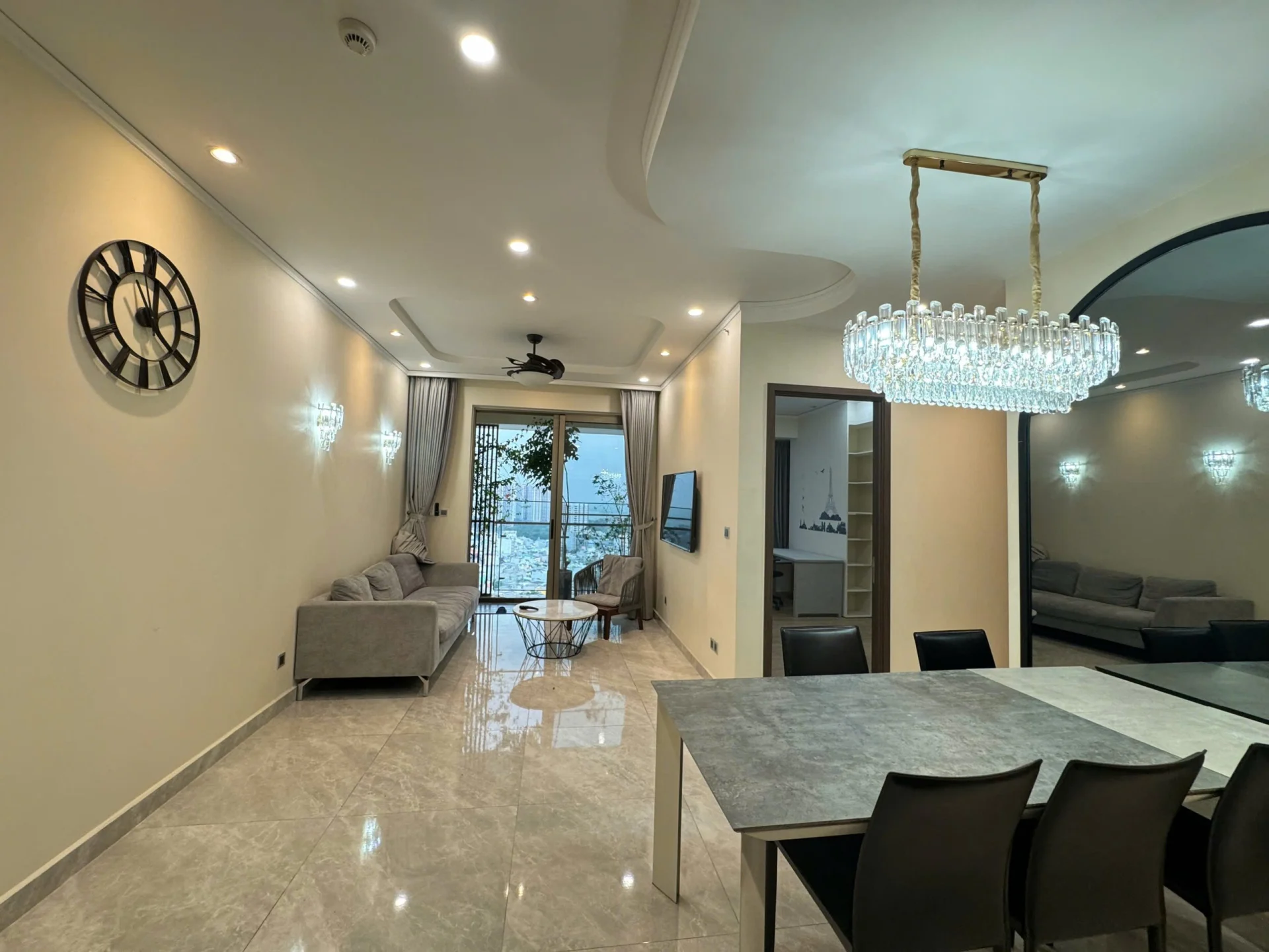 Bán căn hộ MITOWN – M8 tầng 25 Phú Mỹ Hưng Quận 7 81m 2pn