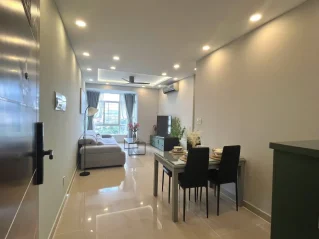 Bán căn hộ Sky Garden 3 Tầng 9 dt 70m 2 phòng giá 5 tỷ