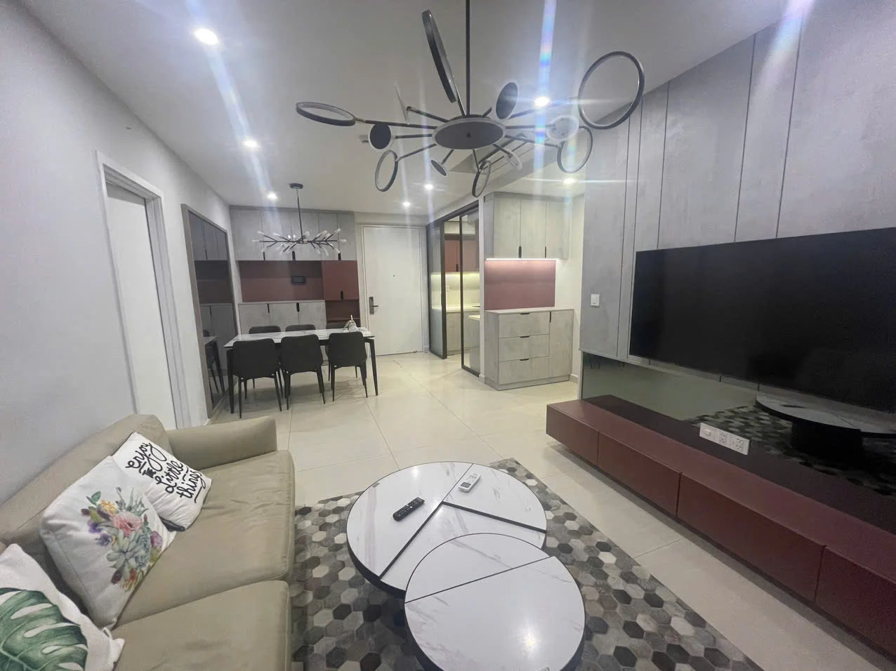 Cho thuê căn hộ Urbal Hill Phú Mỹ Hưng Quận 7 Tầng 12 giá 28tr/th
