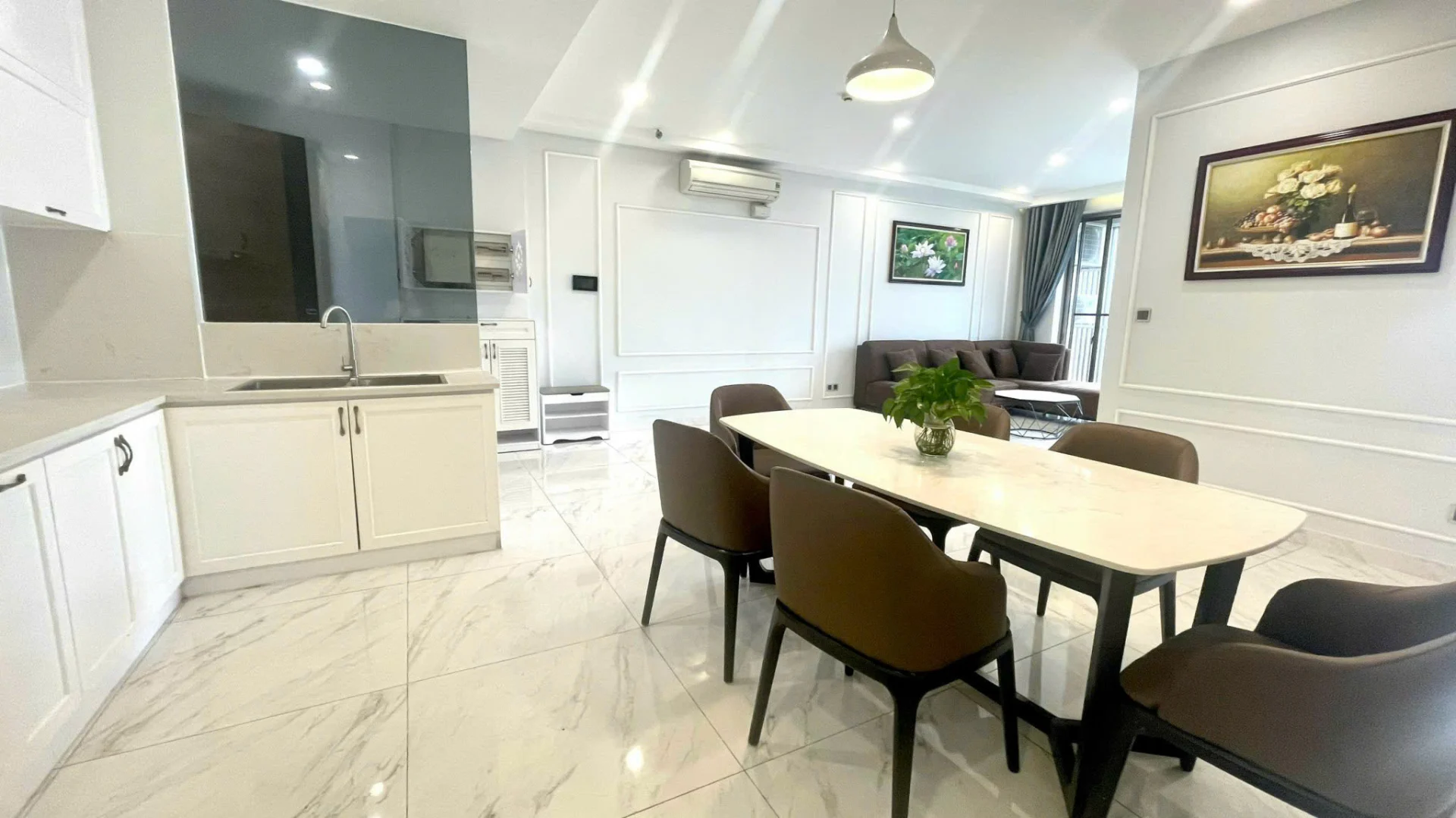 Cho thuê chung cư Midtown M5 Tầng 12 135m 3 phòng giá 1700$
