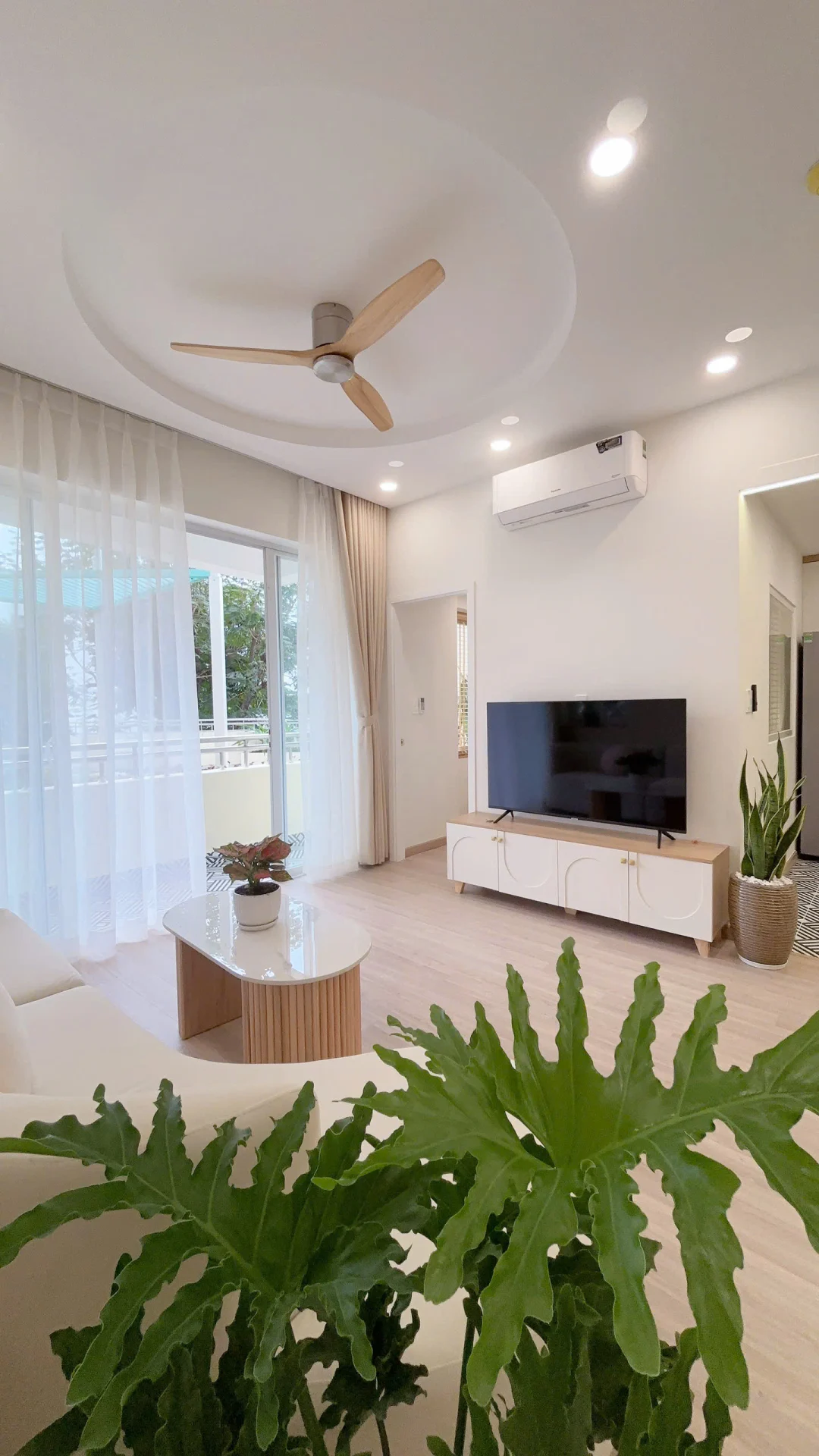 Bán căn hộ Mỹ Phúc sân vườn lầu 2 120m 3 phòng giá 8,950 tỷ