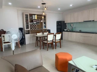 Bán căn hộ URBAN HILL Tầng 12 108m 3 phòng có ô xe giá 9 tỷ