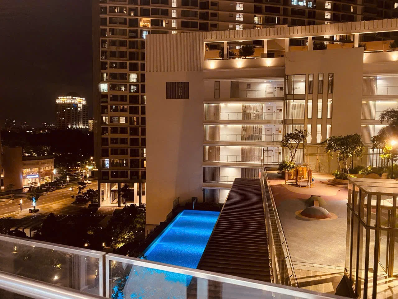 Cho thuê Midtown M8 Block H tầng 6 81m 2 phòng giá 35 triệu