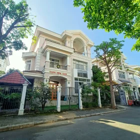 Bán biệt thự Nam Viên số 9 Nội khu 2 dt 17x19m giá 80 tỷ