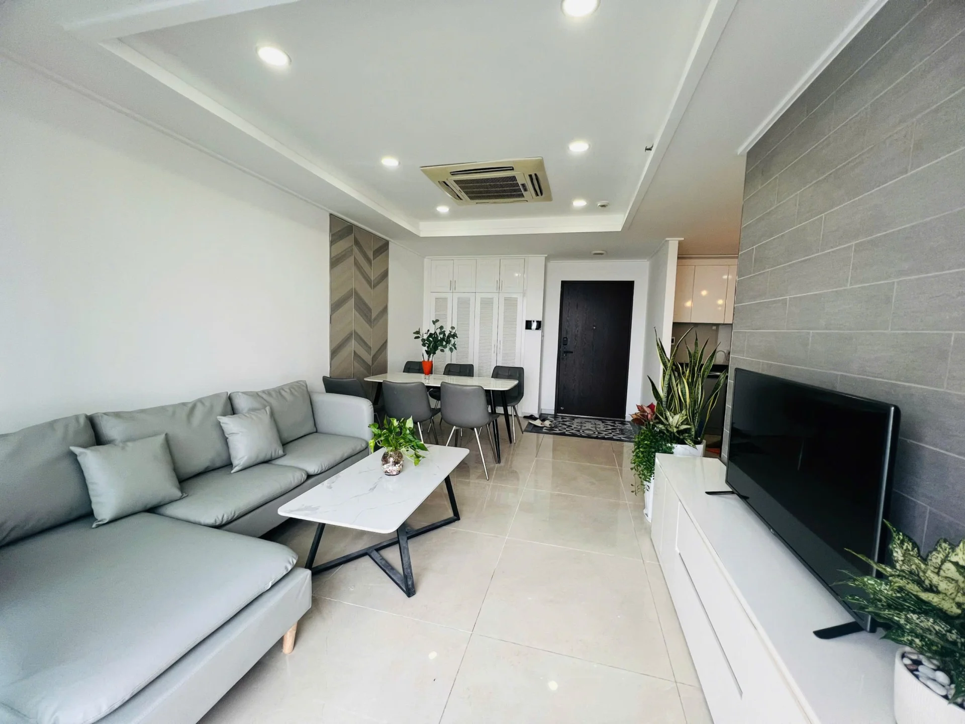 Cần bán căn hộ Hưng Phúc 1 Block B Tầng 12A dt 98m 2 phòng giá 7 tỷ