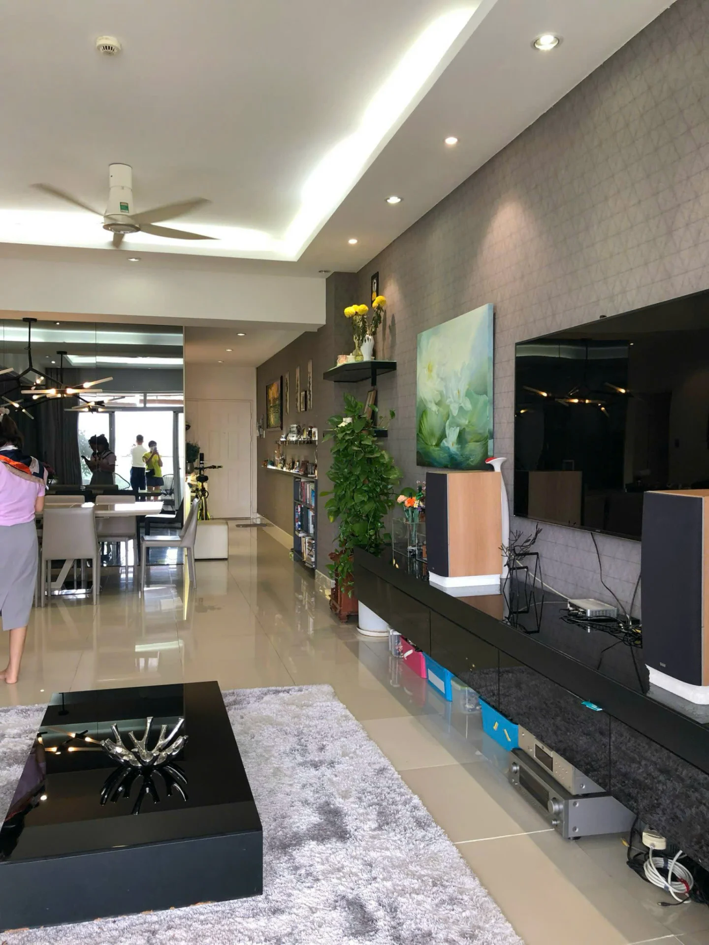 Cần bán căn hộ Riverside Residence Block C, lầu 10 146m giá 12 tỷ