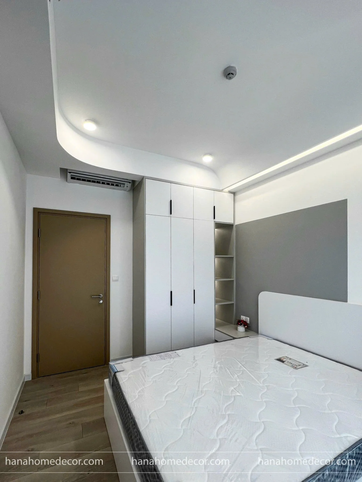 Cho thuê Antonia Block A Tầng 20 dt 80m 2 phòng full đồ giá 28 triệu