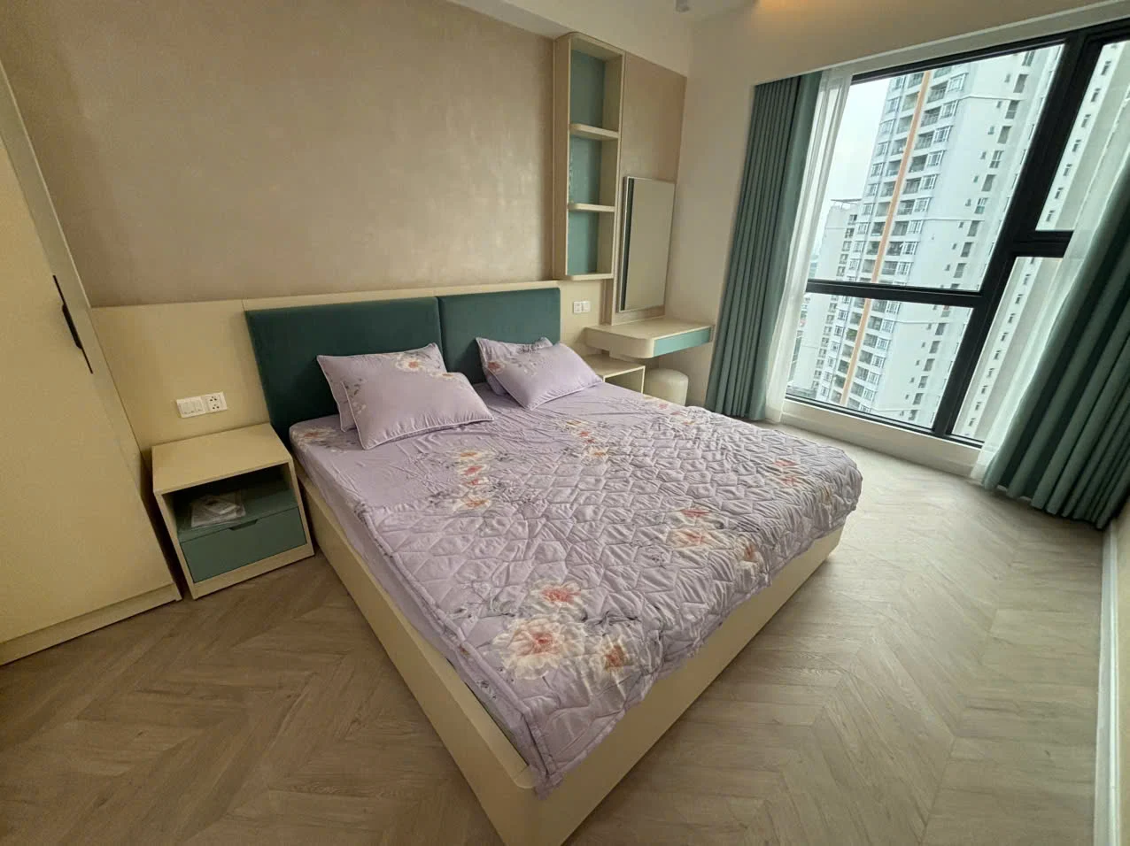 Cho thuê căn hộ Antonia Block A Tầng 15 dt 80m 2 phòng giá 1200usd