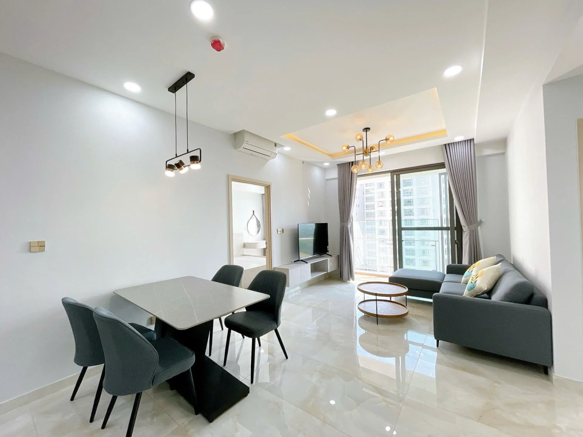Bán Ascentia Block A Tầng 10 dt 70m 2 phòng giá 7,9 tỷ
