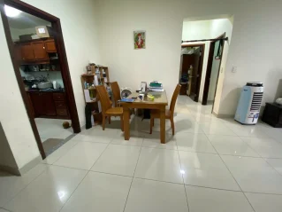 Bán Riverside Residecen Block EF Tầng 9 dt 83m 2 phòng giá 6,3 tỷ