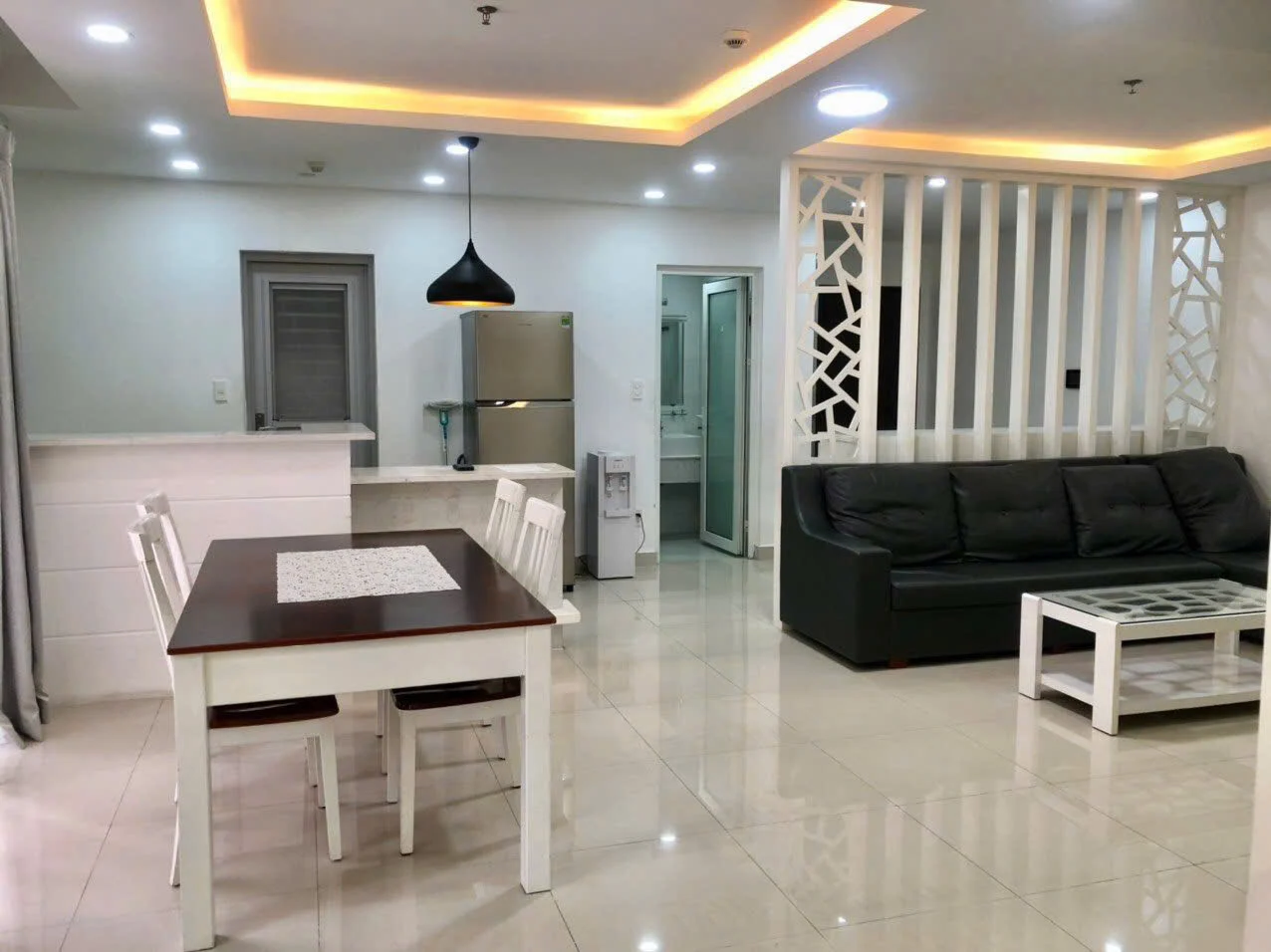 Cho thuê Scenic Valley Block E Tầng 15 dt 94m 2 phòng giá 30 triệu