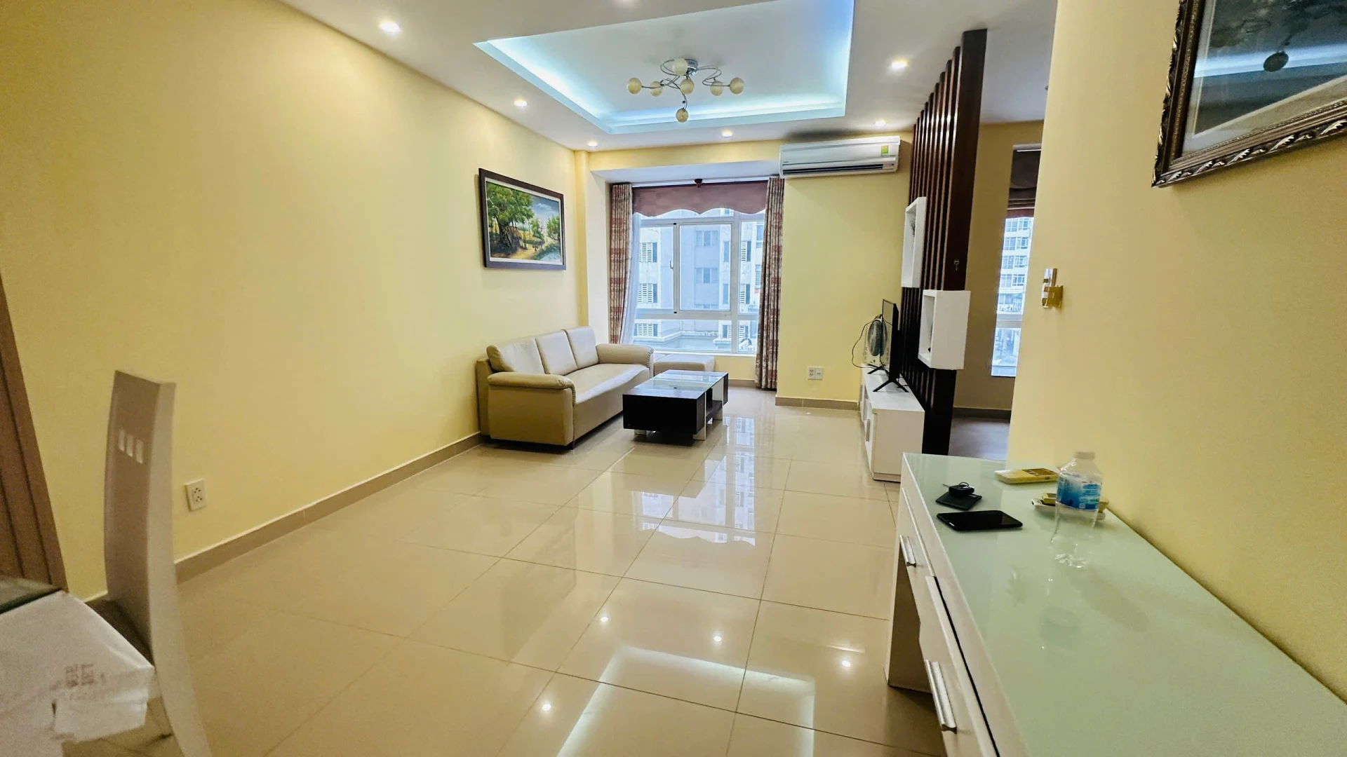 Cho thuê Sky Garden 3 Lầu 4 dt 74m 2 phòng giá 15 triệu
