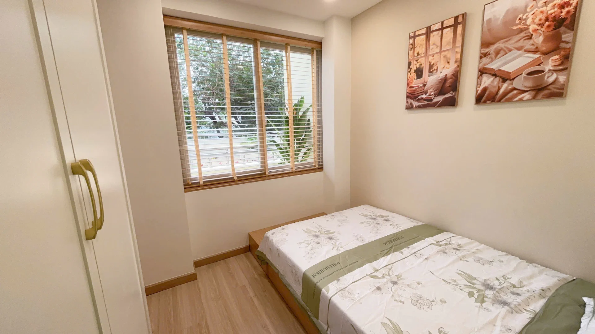 Bán Mỹ Phúc Block A Tầng 2 dt 120m 3 phòng giá 8,950 tỷ