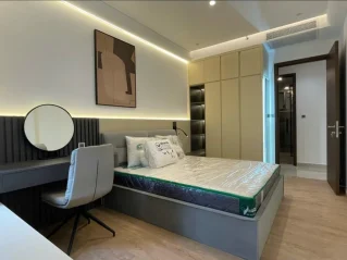Cho thuê Midtown M8 Block C Tầng 4 dt 110m 3 phòng giá 2800usd