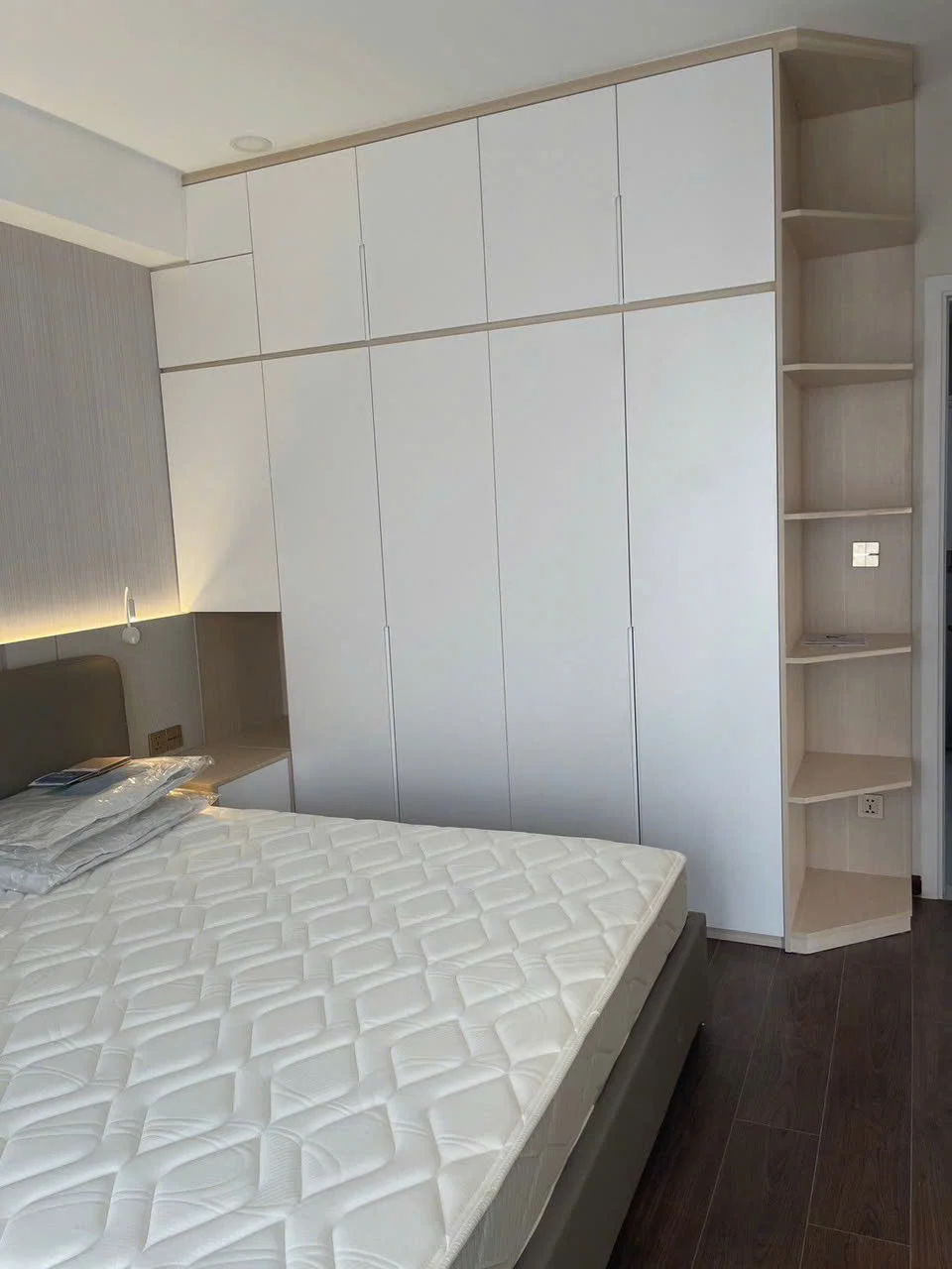 Bán Ascentia Block A Tầng 9 dt 107m 3 phòng giá 11 tỷ 760 triệu