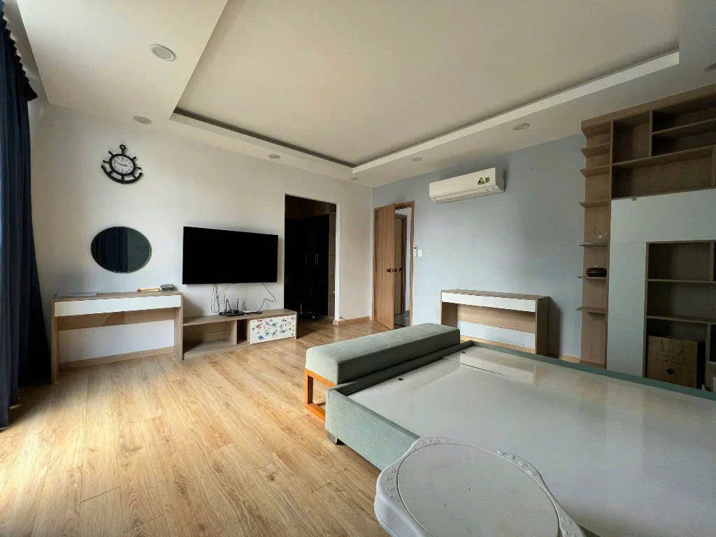Cho thuê Duplex Star Hill Block N Tầng 7 dt 214m 3 phòng giá 45 triệu