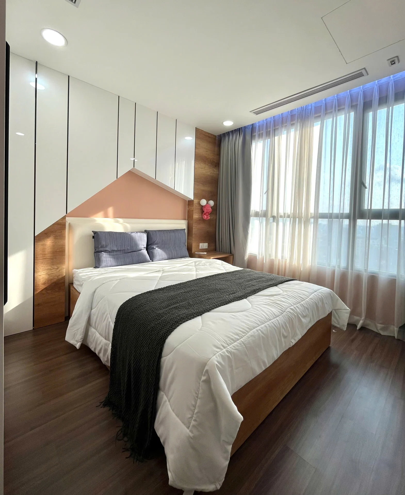 Bán The View Block T6 Tầng 33 dt 148m 3 phòng giá 12,6 tỷ