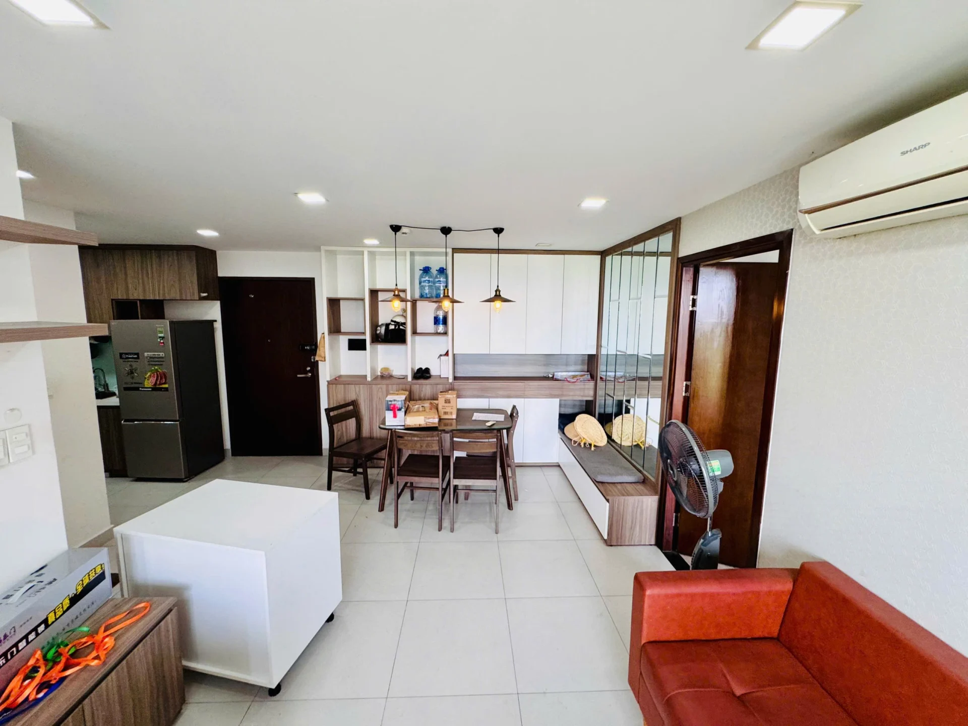 Cho thuê Hưng Phúc Block A Tầng 4 dt 78m 2 phòng giá 17 triệu