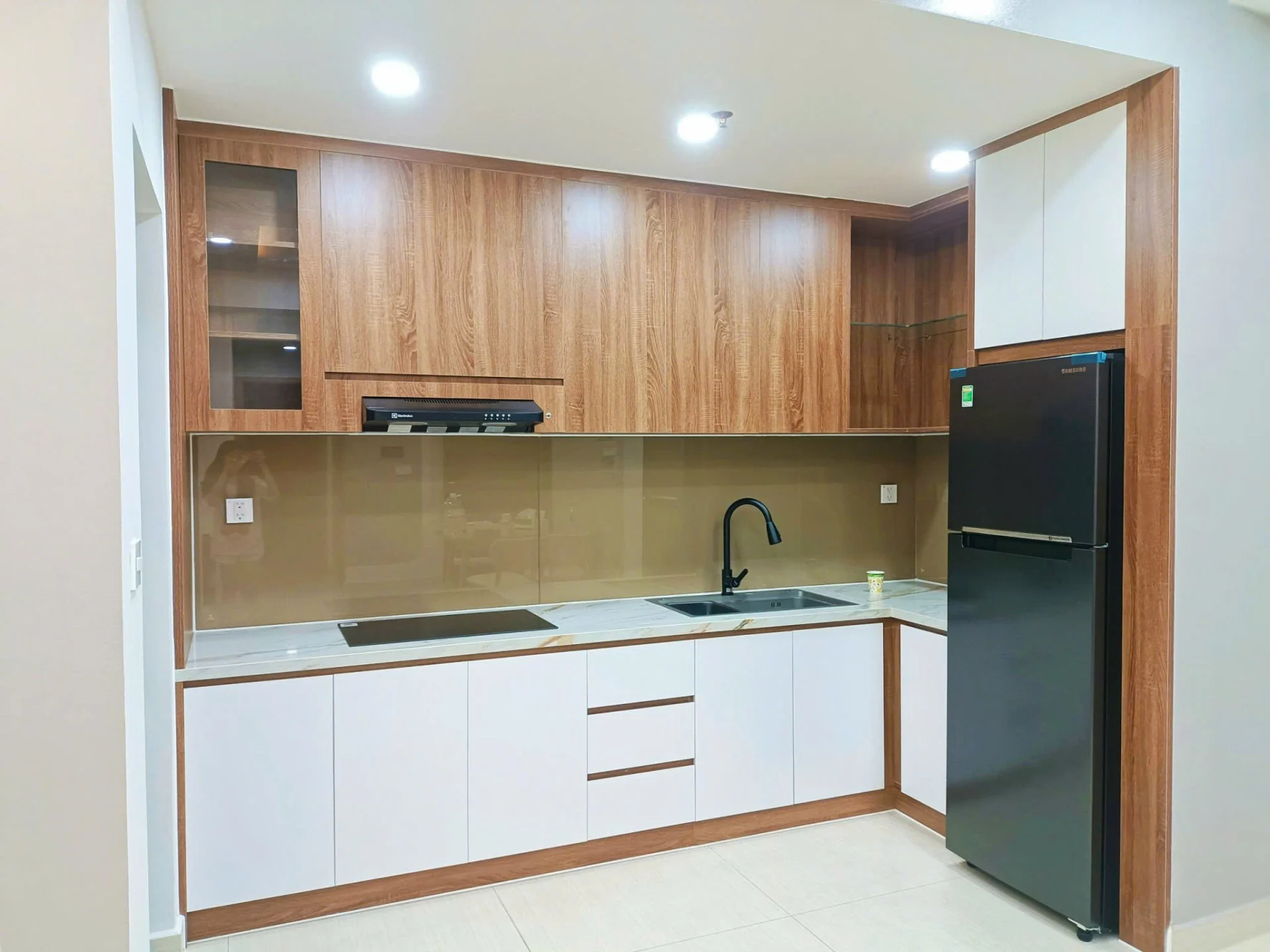 Bán Urban Hill Block A Tầng 8 dt 79m 2 phòng giá 7 tỷ